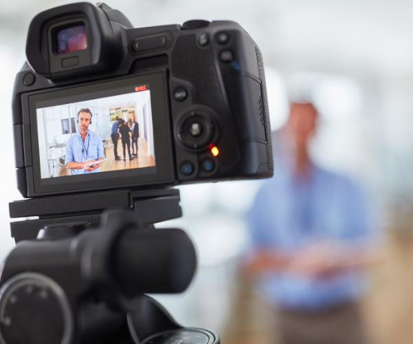 coachee practicing public speaking during coaching